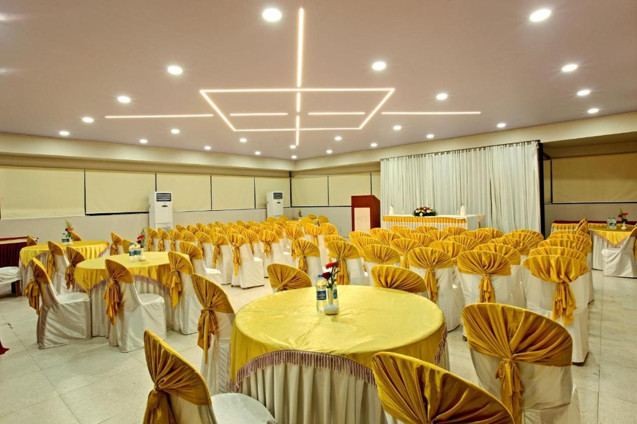Sreevalsam Residency Kulanada Hotel Tamarakulam Exterior photo
