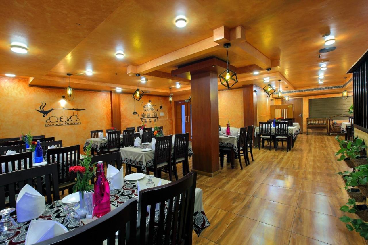Sreevalsam Residency Kulanada Hotel Tamarakulam Exterior photo