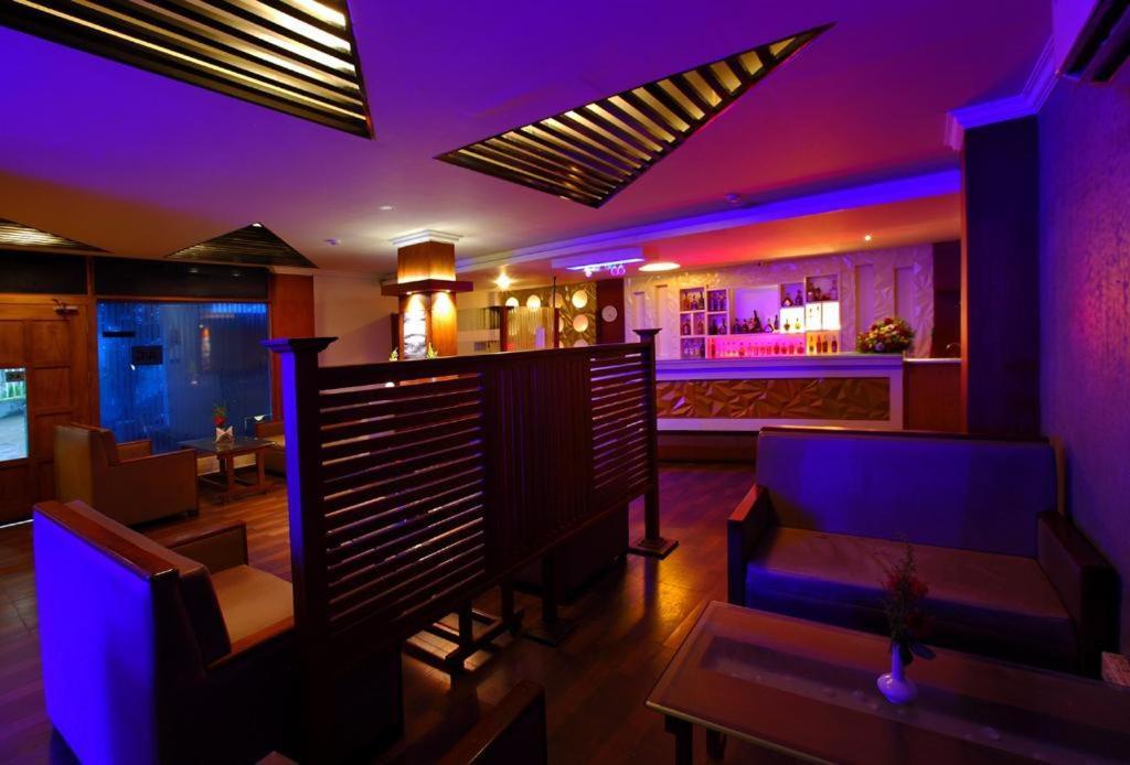 Sreevalsam Residency Kulanada Hotel Tamarakulam Exterior photo